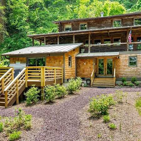 Riverside Log Cabin W Hot Tub Fire Pit Huge Deck Rileyville Екстериор снимка